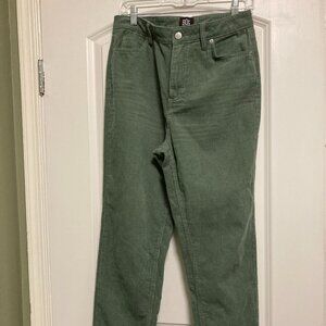 BDG UBAN OUTFITTERS  WOMENS GREEN CORDS MOM HIGH RISE  28